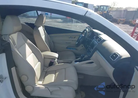 2012 Volkswagen Eos Komfort из США, поврежденный, VIN WVWBW7AH1CV003971